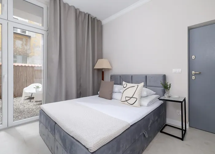 Studio Apartment With Terrace -Starowslna 43